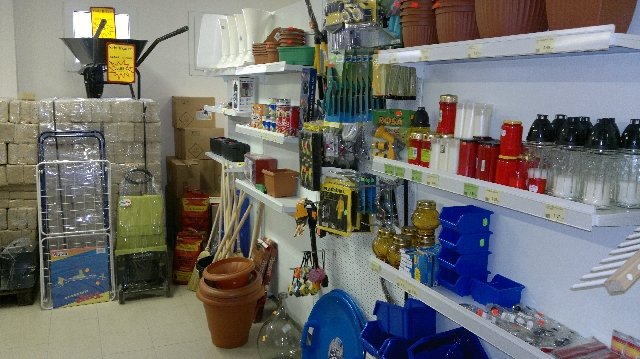 Rekonstrukce objektu bývalé celnice - prodejna Free one shop
