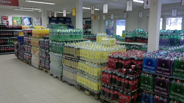 Rekonstrukce objektu bývalé celnice - prodejna Free one shop