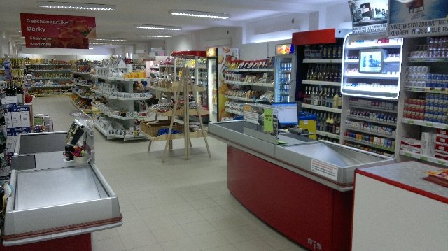 Rekonstrukce objektu bývalé celnice - prodejna Free one shop