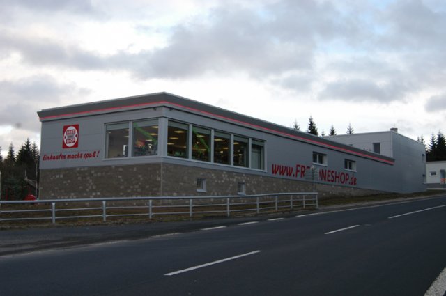 Rekonstrukce prodejní haly - prodejna Free one shop